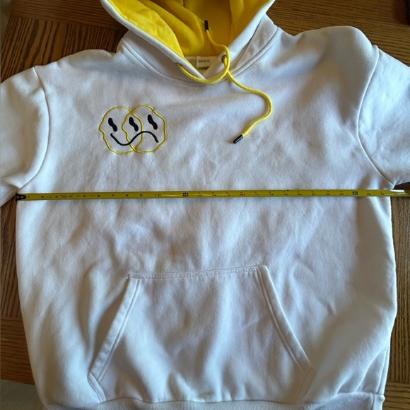 Sarai Baggy White Sweatshirt with Yellow Hood Lining Colorful Text Size XXL - Picture 12 of 12